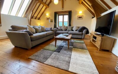 Oak Barn - Living Room