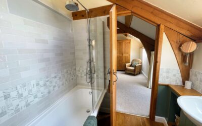 Widecombe Cottage - Bathroom