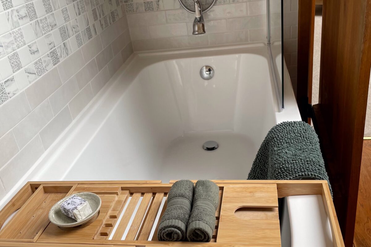 Widecombe Cottage - Bathroom