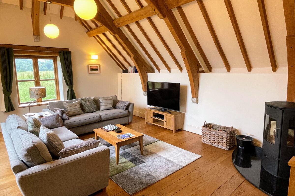 Oak Barn - Living Room